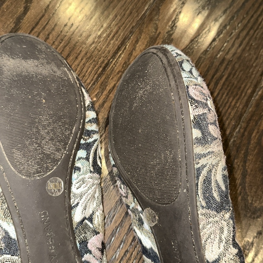 LUCKY BRAND floral tapestry flats size 8 1/2 - Picture 3 of 12